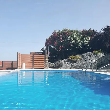 Villa Rosebud